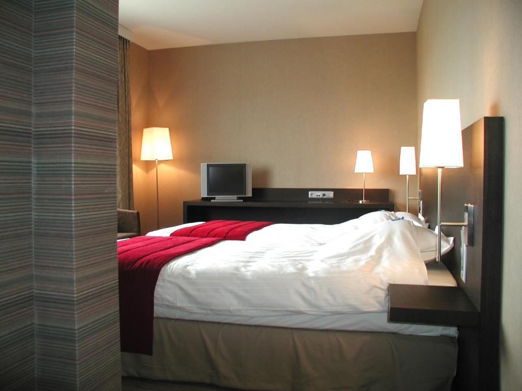 Biznis Hotel Lokeren Rum bild